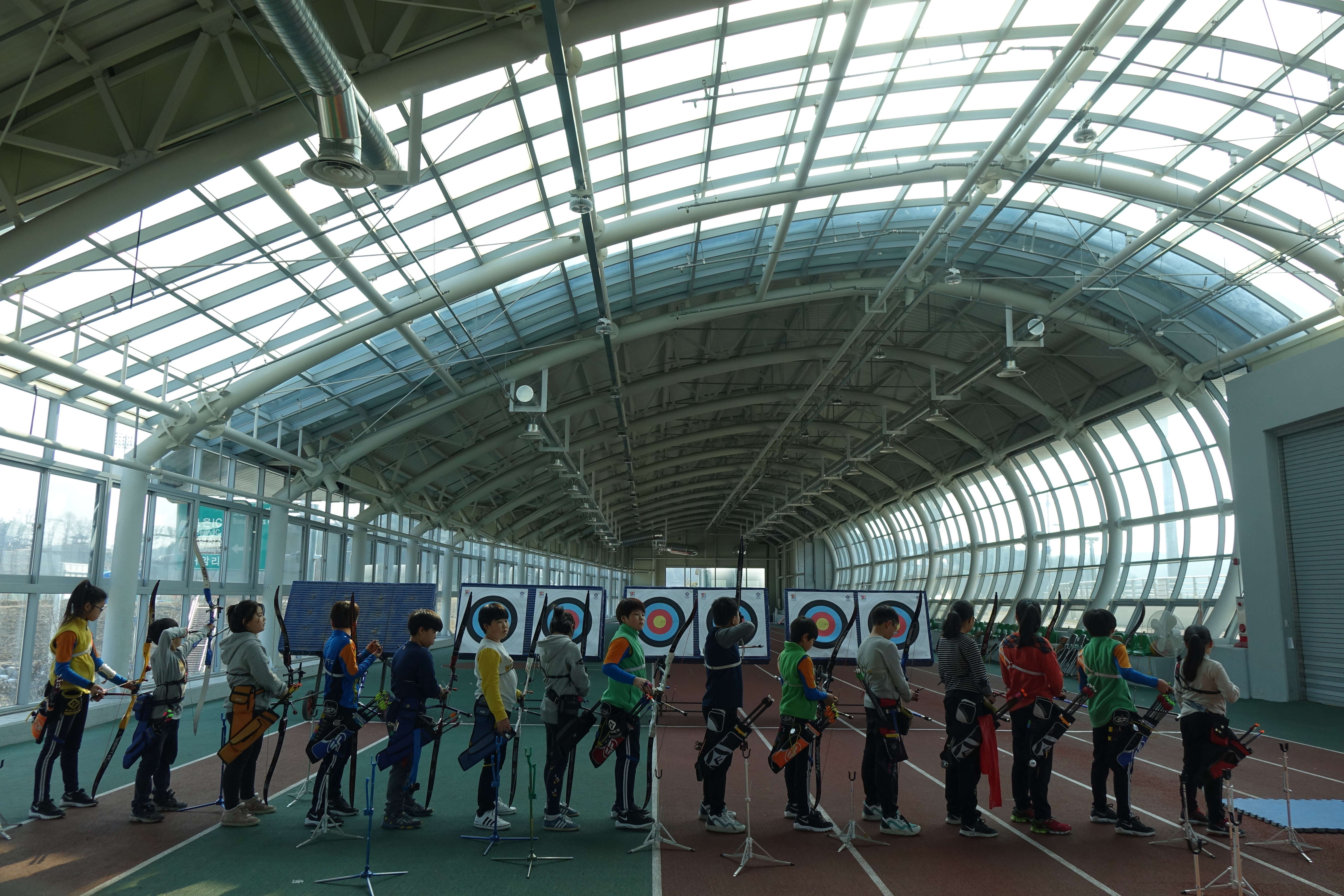 전천후보조육상경기장.JPG